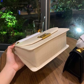 túi hộp ckk đinh vân rắn