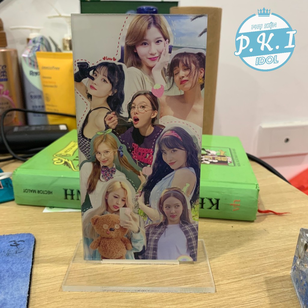 Standee Để Bàn Twice Wallpaper Siêu Nét - Có Nhận Làm Theo Yêu Cầu