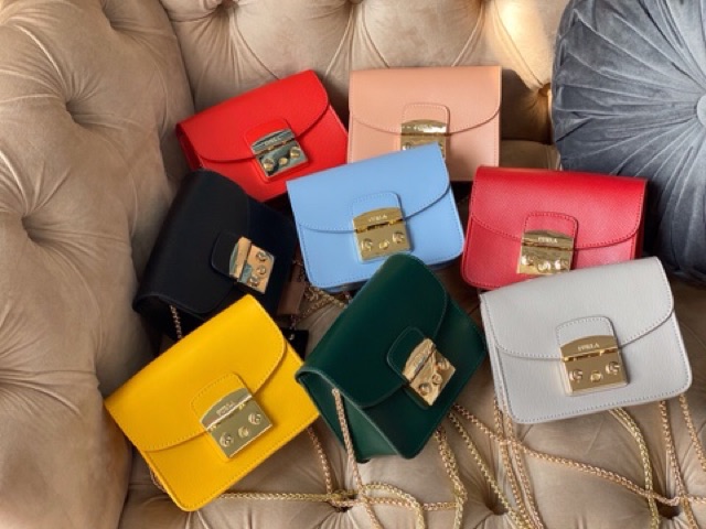 𝐓𝐮́𝐢 furl@ metropoli đeo chéo khoá vuông