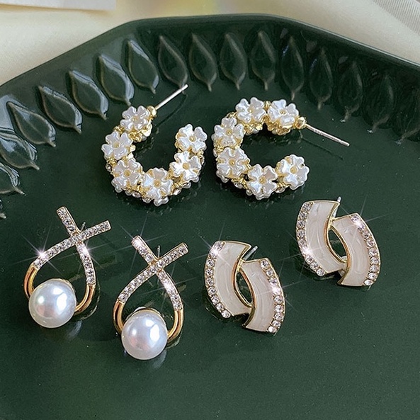 Set 5 Khuyên Tai Đính Hạt Ngọc Trai Phong Cách Hàn Quốc Mới 2023