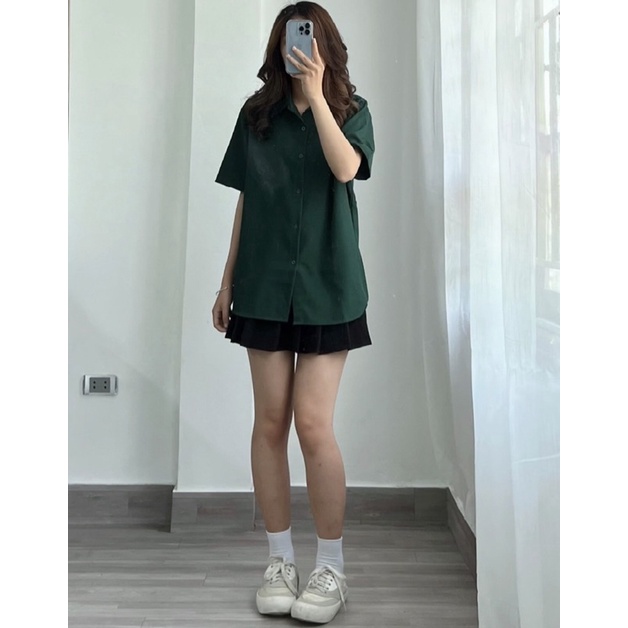 Áo Sơ Mi Trơn Tay Ngắn Xanh Lá Form Rộng Nam Nữ Unisex