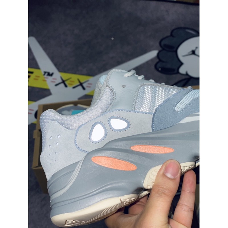 [AGsneaker] Giày thể thao cổ thấp dây buộc 700 Inertia chân bè fit lên 1 size... | BigBuy360 - bigbuy360.vn