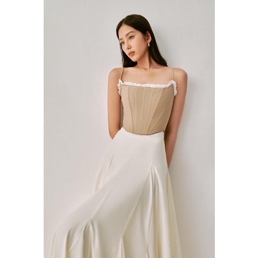 Áo The Maven hai dây viền ren Phoebe top