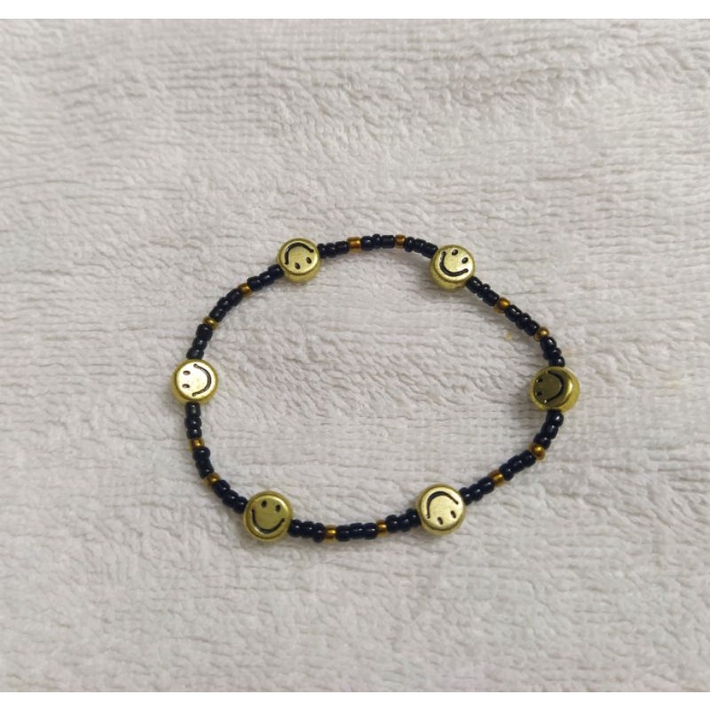 Vòng tay hạt cườm handmade mặt cười nhiều màu xinh xắn
