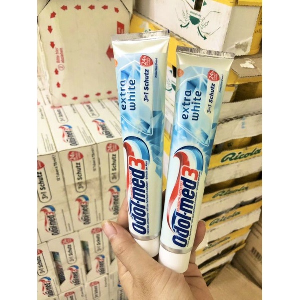 Kem đánh răng Odol Med 3 Extra White trắng răng