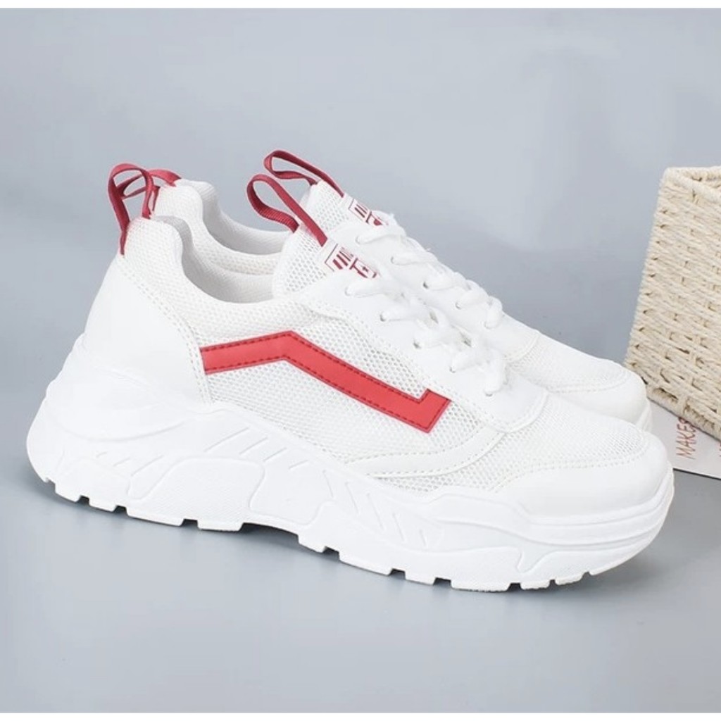 Giày Sneaker nữ mã số 38 và 39 và 40 cực đẹp