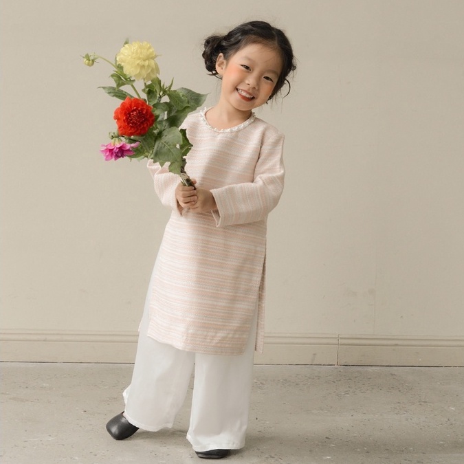 Set áo dài tweed kim tuyến đính hạt/quần lụa trắng cho mẹ &amp; bé-2 màu