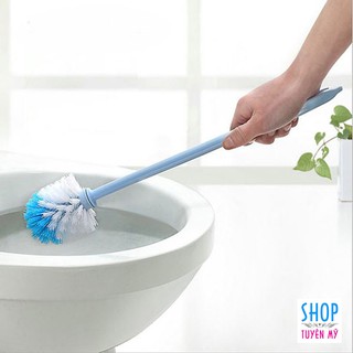 Cây cọ rửa toilet đầu tròn cán dài (giao màu ngẫu nhiên)