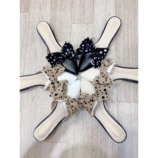 dép sục nơ chấm bi