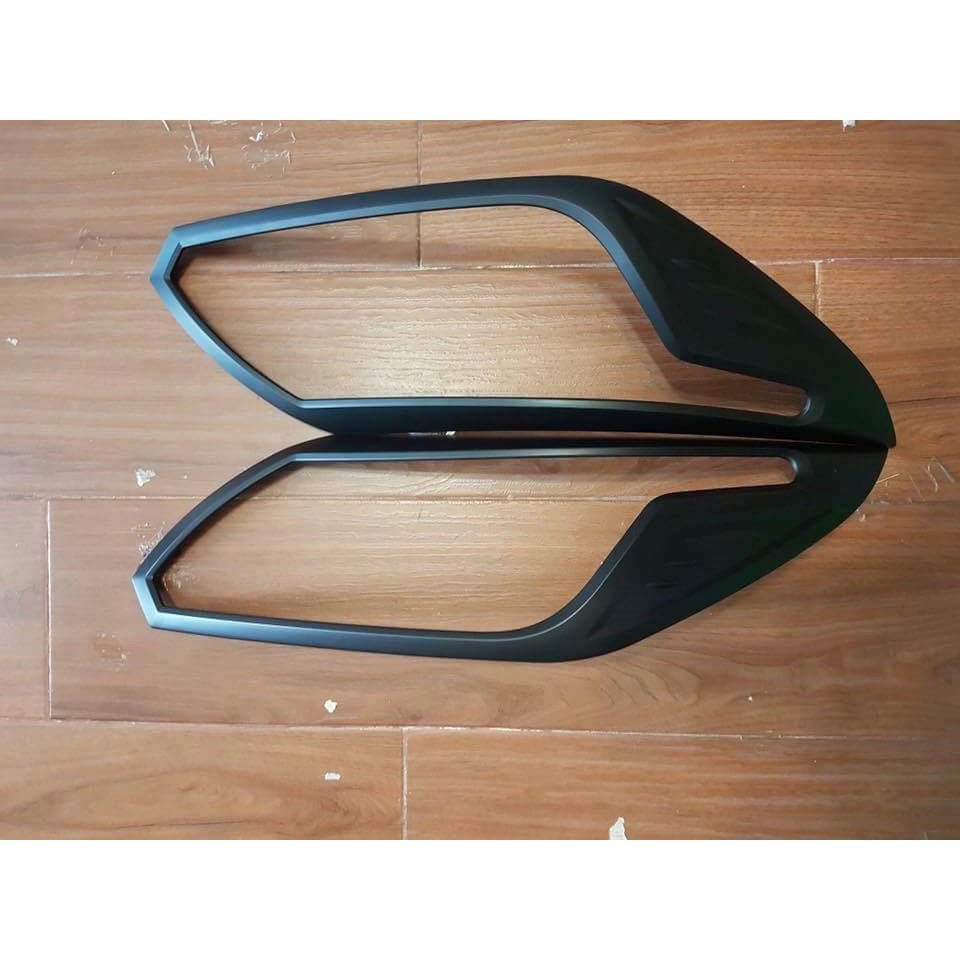 Bộ ốp viền đèn Pha + hậu Đen xe Nissan Navara dùng chung các form 2015-2021