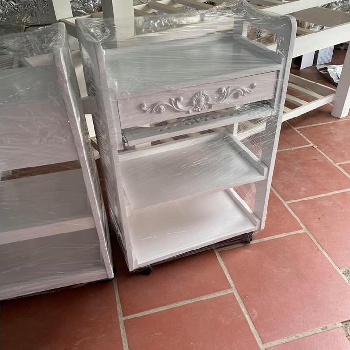 [TẶNG KÈM 2 BÁT INOX CAO CẤP] Xe đẩy gỗ 3 tầng có hoa văn cao cấp dùng trong Spa, Thẩm Mỹ Viện / Hàng đảm bảo chất lượng