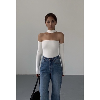 Áo bẹt vai cổ choker