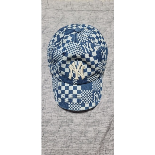 NÓN MLB CHECKER BOARD DENIM
