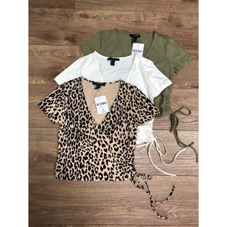 Áo thun cổ tim F21 CỘT EO