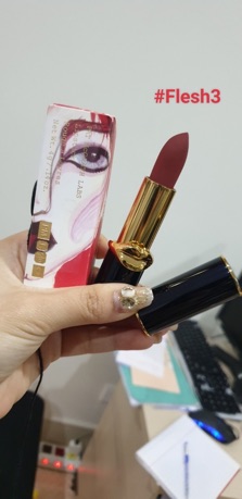 Son Pat McGrath đủ màu