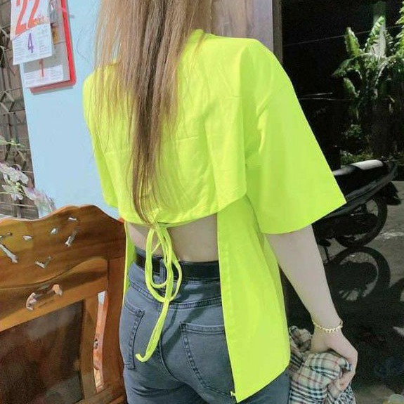 Áo thun tà trước dài tà sau ngắn có thể mặc nhiều kiểu