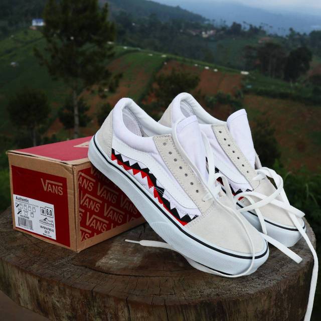 Giày Thể Thao Vans Bape Old Skool Hình Miệng Cá Mập Độc Đáo