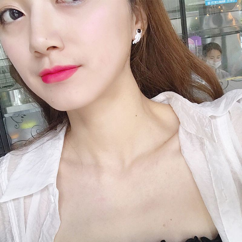 Bông tai nữ hình phi hành gia độc đáo