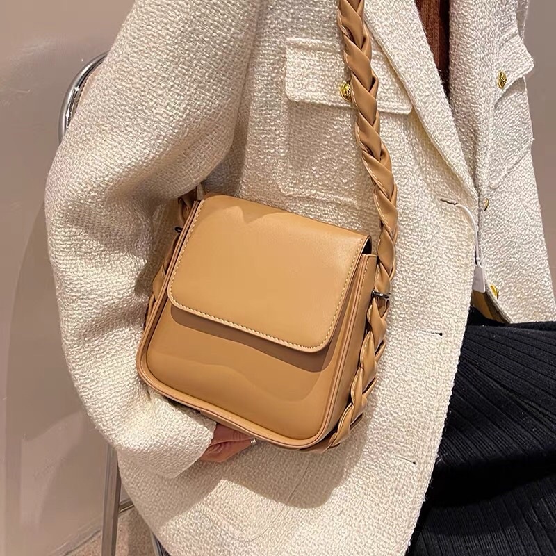 Túi kẹp nách túi xách nữ đeo vai dây đan da trơn kèm dây đeo chéo phong cách Hàn Quốc TKNADA04