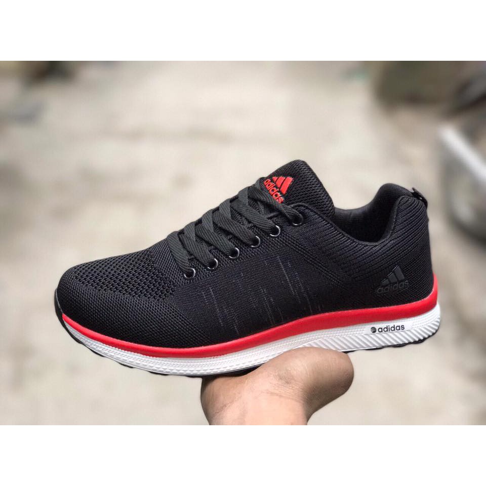 Giày thể thao Adidas