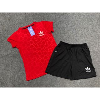 Bộ thể thao nữ ép vân cá tính