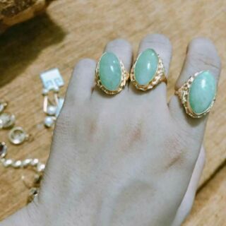 Nhẫn cẩm thạch