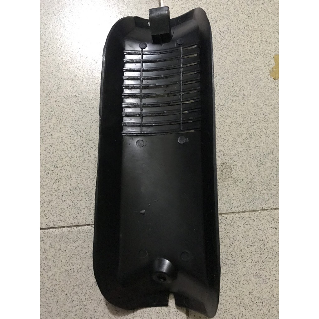 Yếm nhựa giữa xe CHALY 84 đèn vuông