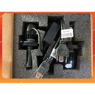 Đèn pha c6 2tim siêu sáng cos sáng nhiều chế độ : vàng + xanh + nháy