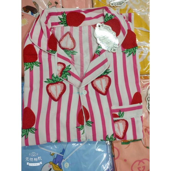 Bộ pyjama Kate tay cộc quần dài mịn mát.