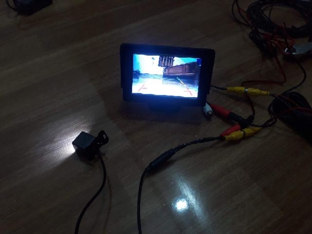 Mắt camera lùi , màn hình hiển thị 4,3 inch cho oto | BigBuy360 - bigbuy360.vn