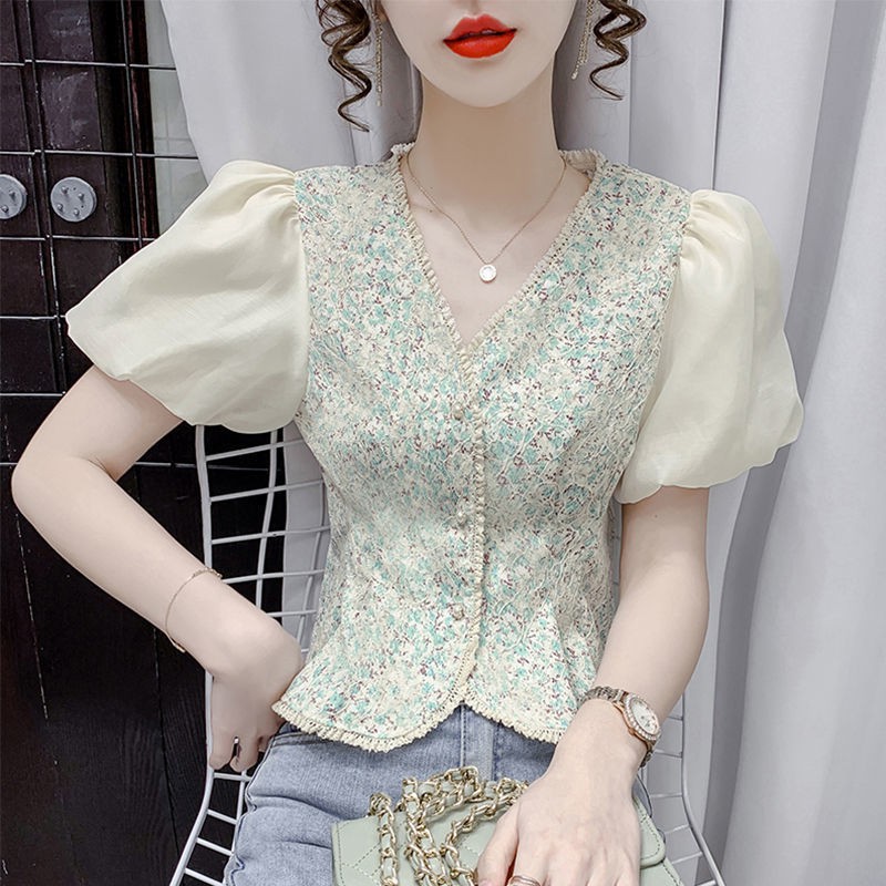 Áo kiểu tay phồng cổ chữ V phối ren hoa phong cách mùa hè 2021 xinh xắn dành cho nữ