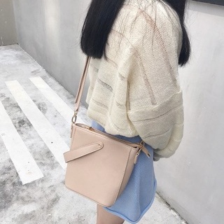 Túi xách nữ đeo chéo thời trang