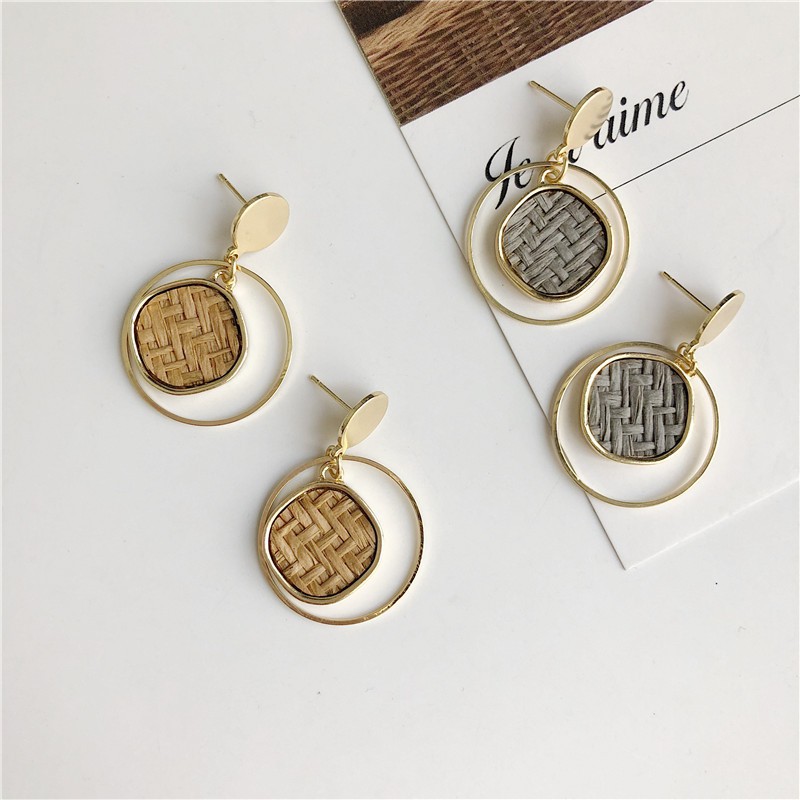 Bông Tai Tròn Kiểu Dáng Cổ Điển A184