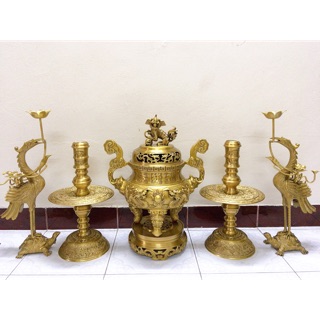 Bộ đỉnh thờ lư thờ bằng đồng cao 50cm hàng đúc thủ công,ngũ sự song long chầu nguyệt đồng cattut màu vàng đậm.