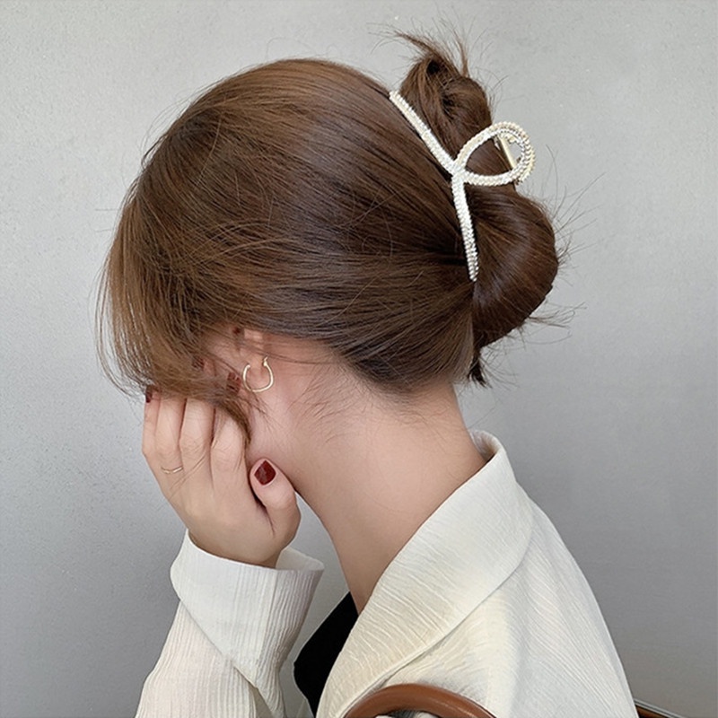 Kẹp Càng Cua Lớn Đính Ngọc Trai Sang Trọng Cho Nữ