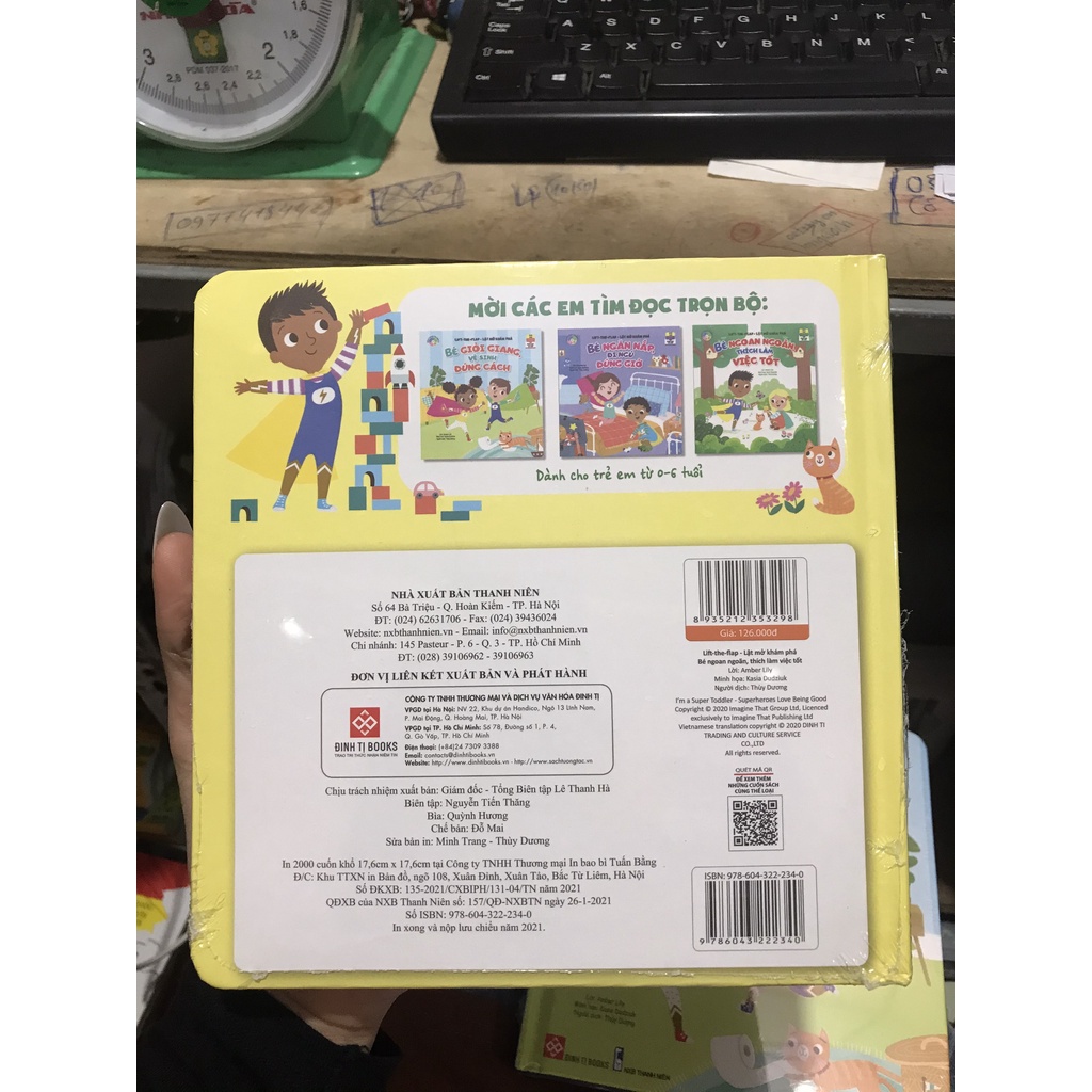 Sách -  Lift-the-flap - Lật mở khám phá- Bé ngoan ngoãn, thích làm việc tốt ( Đinh Tị )