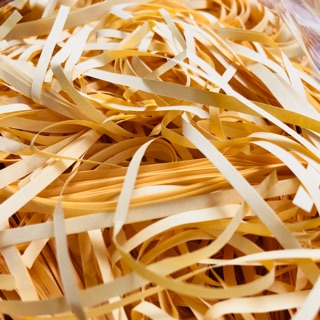 MÀU VÀNG TƯƠI SÁNG TOẢ NẮNG - GIẤY LÓT HỘP QUÀ (50gr)
