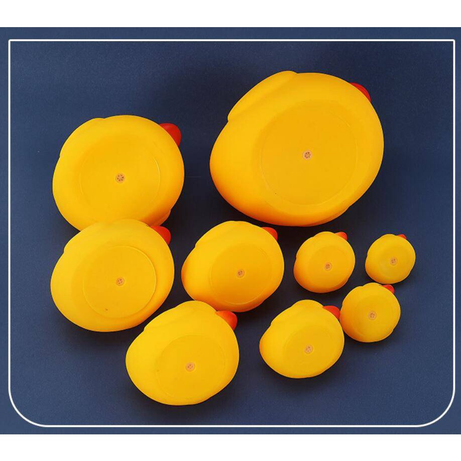 Set đồ chơi chú vịt vàng dễ thương cho bé khi tắm