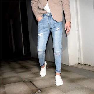 Quần jeans nam rách gối thêu xanh ôm chân vải Thái dày dặn co giãn bền đẹp (Shop bán Chân thành Uy Tín)