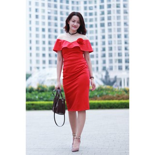 Đầm nhún eo cài hoa