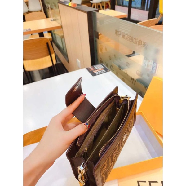 Túi chéo nữ F.D nắp sz22cm có khóa kéo miệng kín đáo kèm 2 quai đeo fullbox