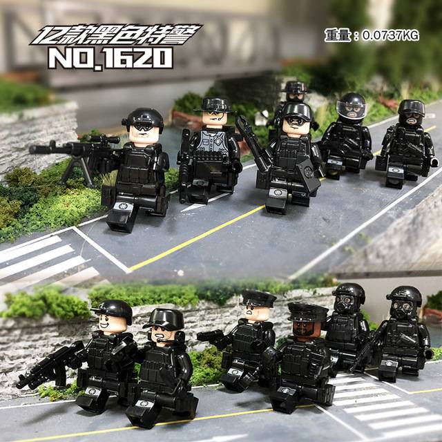 Set of 12 Lego police character models