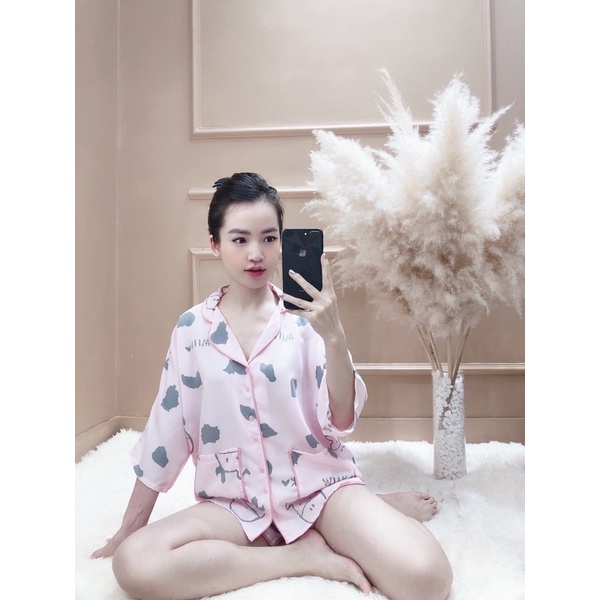Bộ ngủ bò sữa hồng hot trend