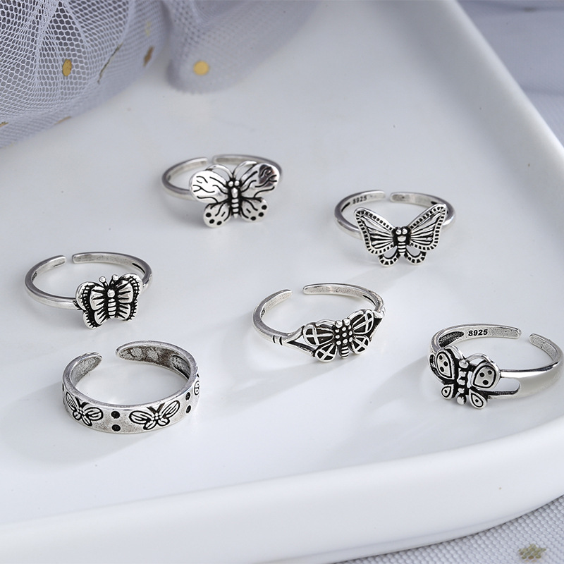 Nhẫn đeo tay bằng kim loại thiết kế hình bướm phong cách cổ điển cho nữ