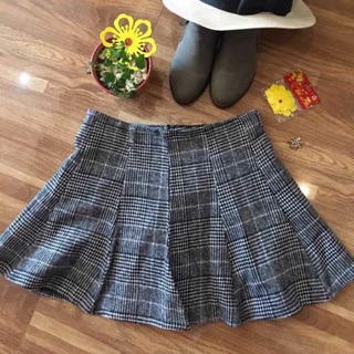 Chân váy dạ caro xoè nhẹ - rất dễ phối áo nha các chị đẹp