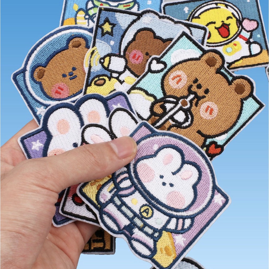 50 MẪU miếng DÁN ỦI quần áo bé GÁI mẫu giáo STICKER THÊU CAO CẤP CÓ SẴN KEO ỦI hình GẤU BROWN THỎ CONY PIKACHU VŨ TRỤ