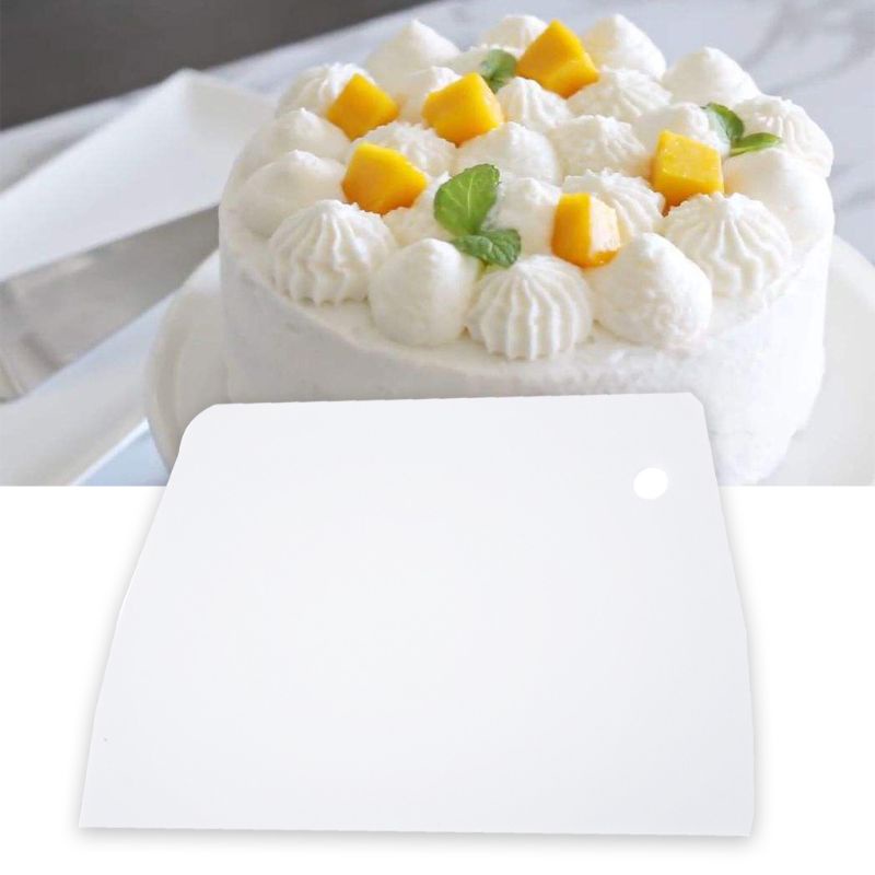 Dụng cụ cắt bột bánh làm bằng nhựa tiện dụng dùng trong nhà bếp