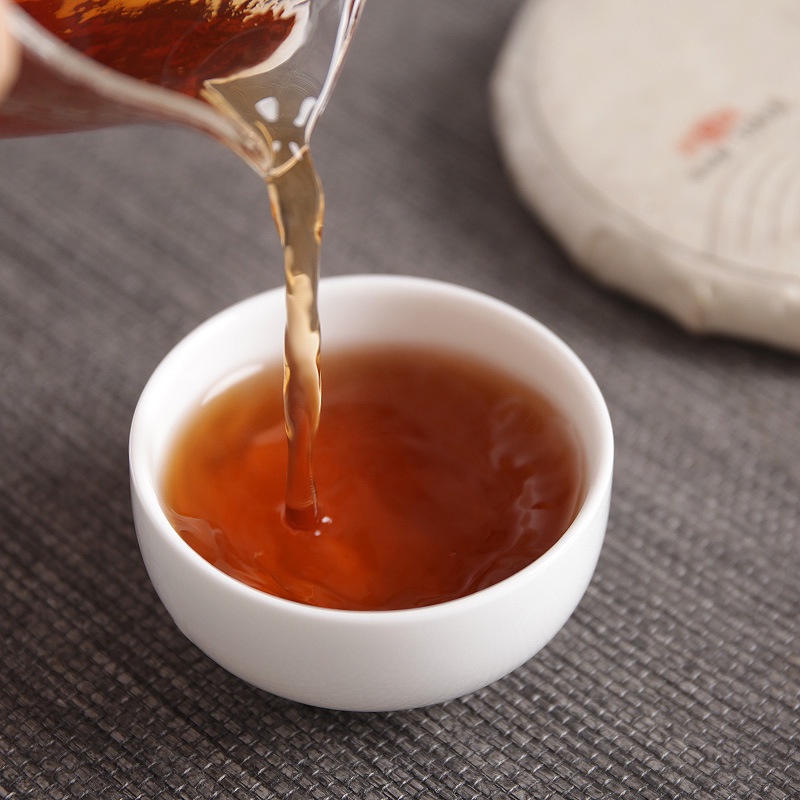 BÁNH TRÀ PHỔ NHĨ CHÍN VÂN NAM HẢO HẠNG 04 NĂM TUỔI 100 GRAM (NĂM SẢN XUẤT 2018)
