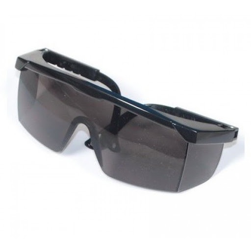 KÍNH HÀN ĐEN VUÔNG