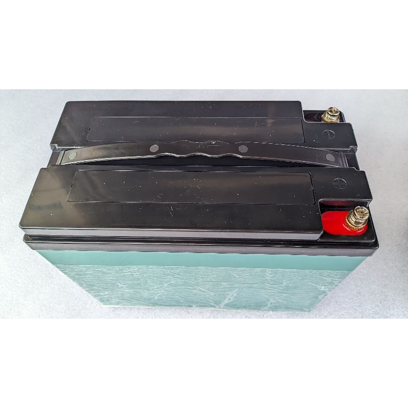 Hộp đựng pin lithium Kt 223x120x175mm